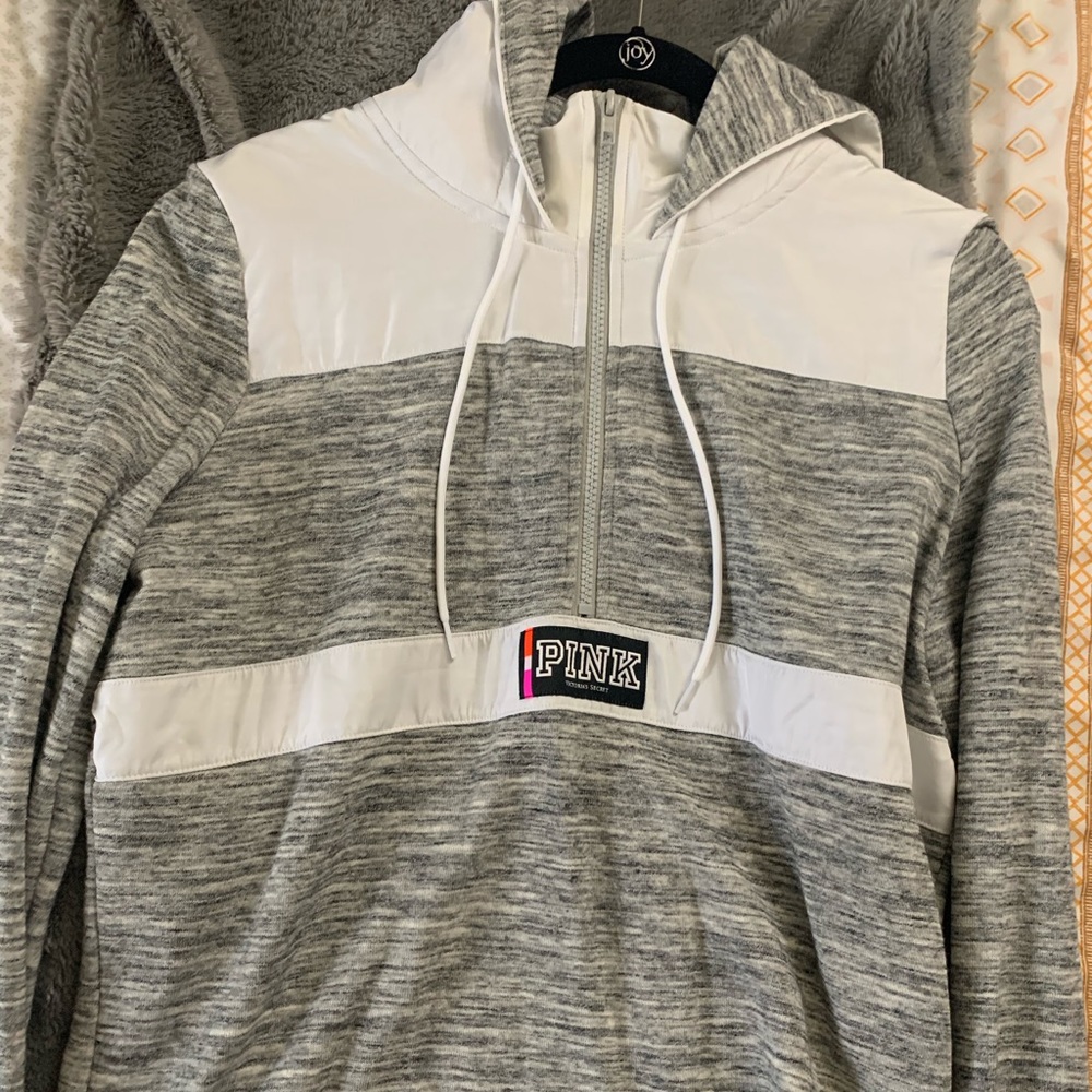 PINK VICTORIA’S SECRET HOODIE